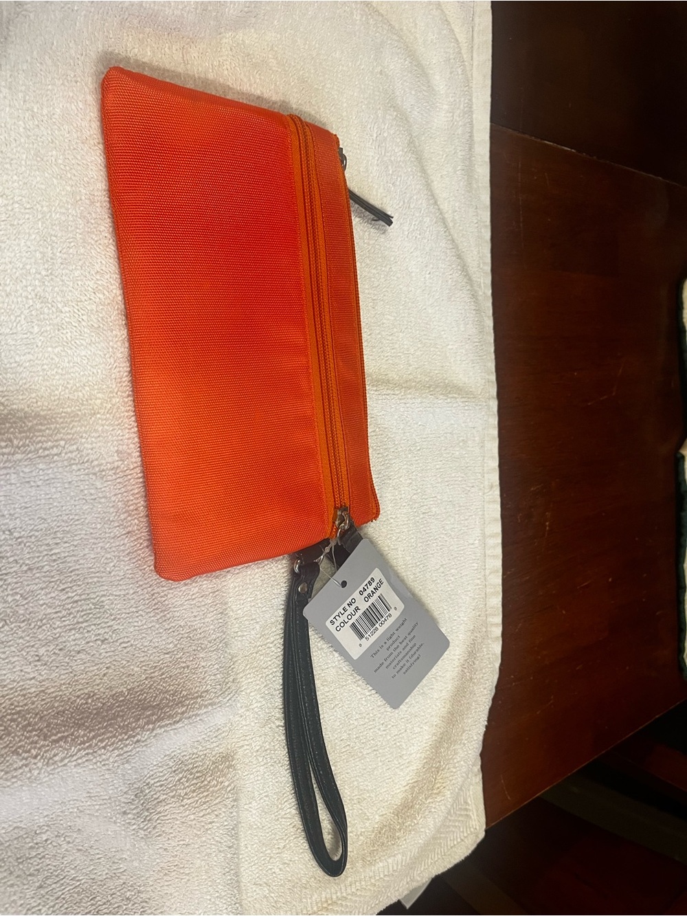 Orange - Picture 2 of 4